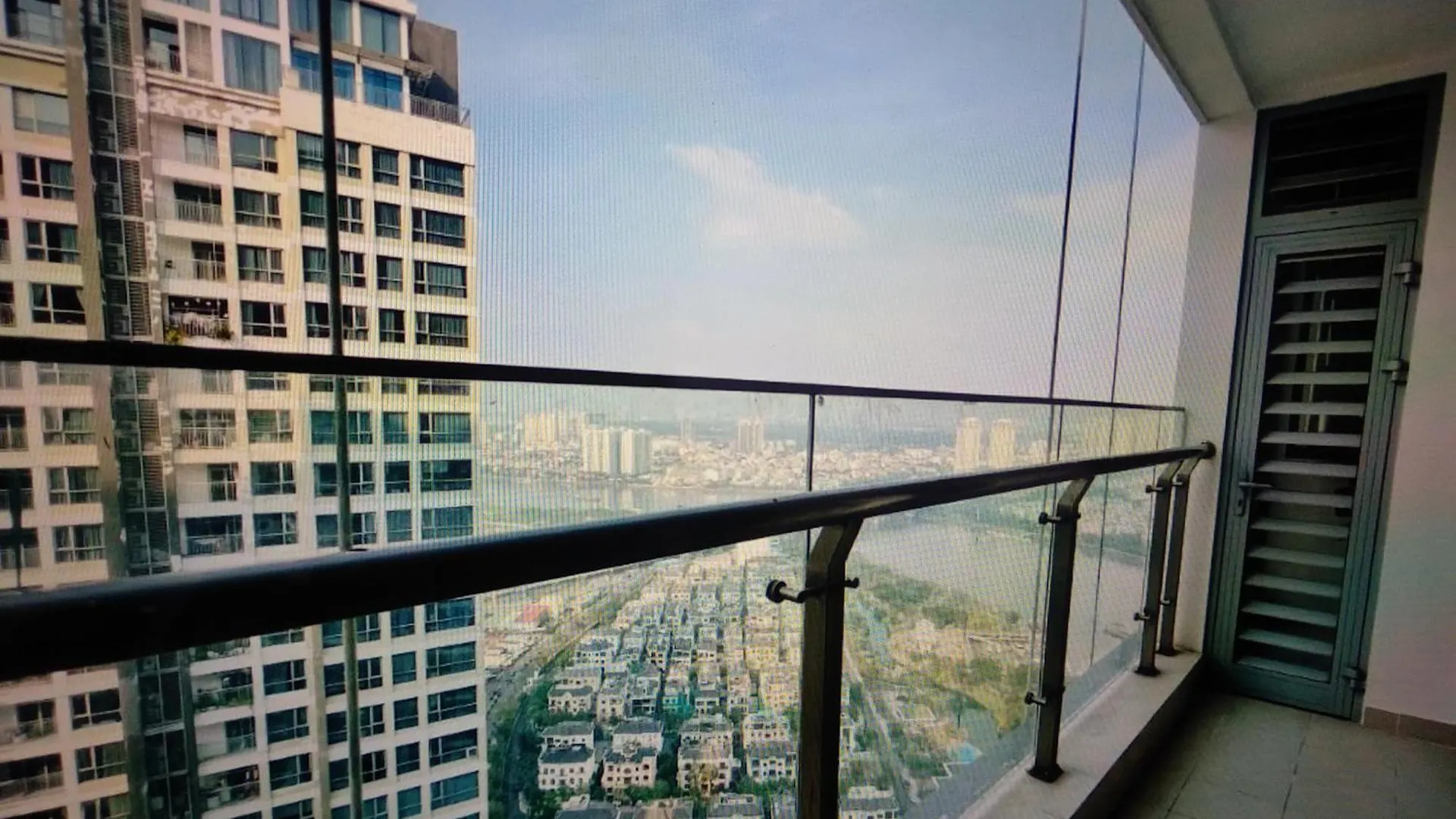 Landmark 81 Luxury Riverside Suite